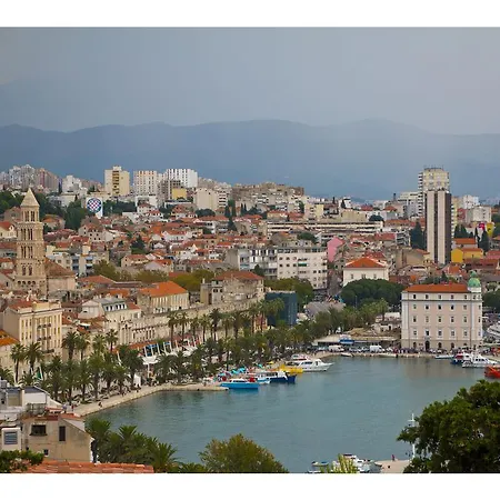 Amabile * Split